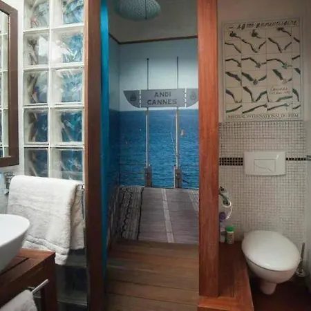 Sleeps 4 Air Con Wifi *