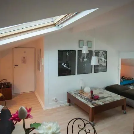 Sleeps 4 Air Con Wifi Cannes